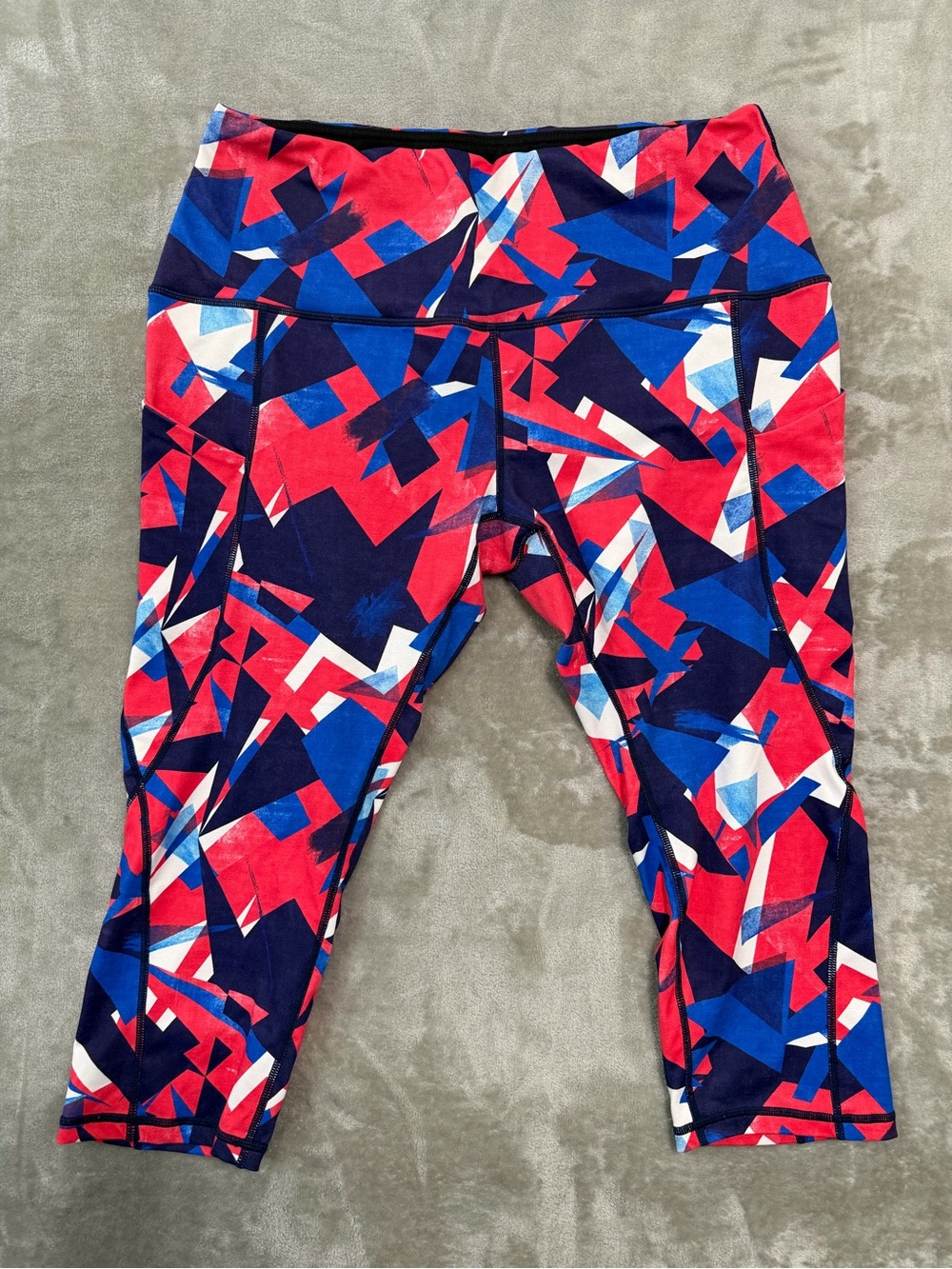 ODODOS Geometric Abstract Crop Leggings, Side Pockets Sz XL